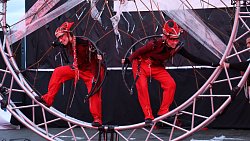 Жители Магнитогорска погрузились в атмосферу уличного театра