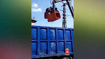 В Магнитогорске под пресс отправили игровое оборудование 