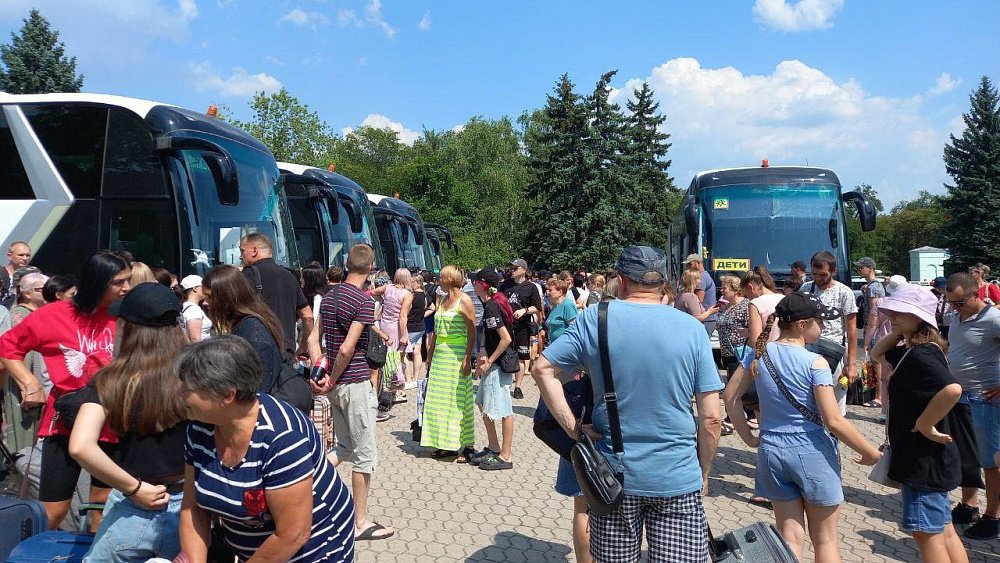 Дети из Ясиноватой отдохнут в Крыму