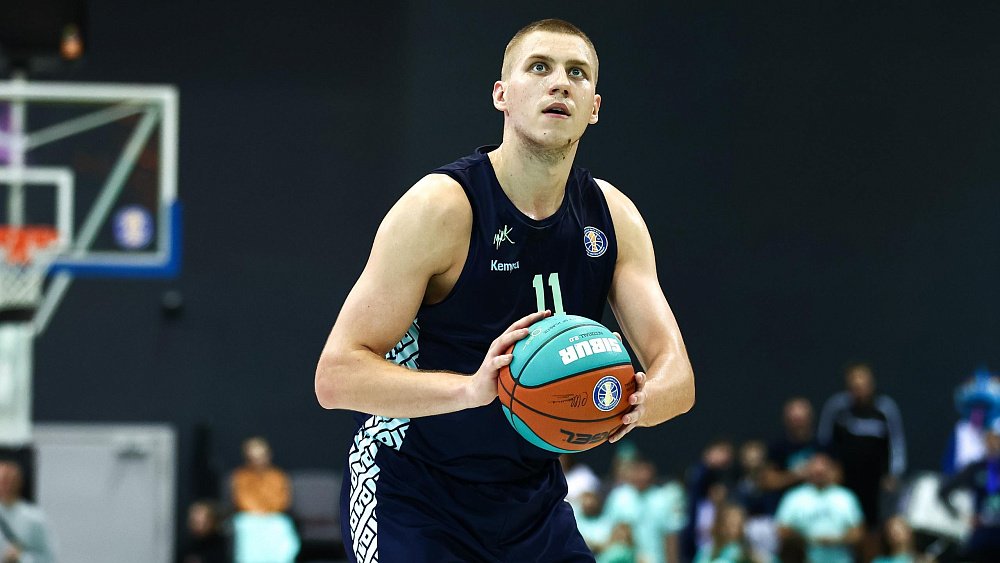 В клубе «Челбаскет» будет играть центровой-гренадер из Беларуси