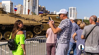 Выставку трофейной техники НАТО в Челябинске посетили более 100 тысяч южноуральцев