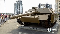 Выставку трофейной техники НАТО в Челябинске посетили более 100 тысяч южноуральцев