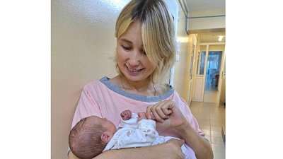 Челябинские врачи спасли роженицу с гигантскими опухолями в матке