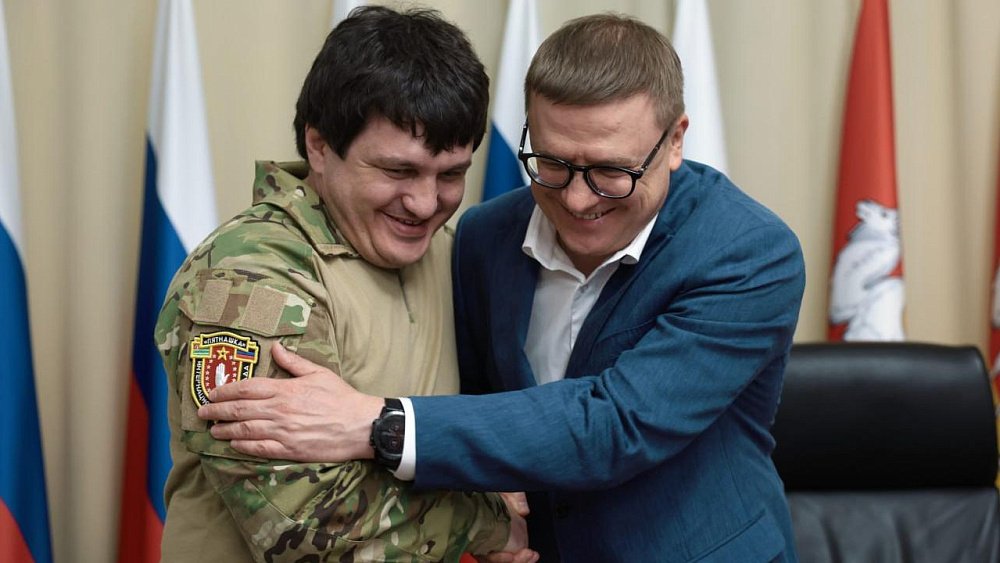 Представители интербригады «Пятнашка» поблагодарили Алексея Текслера за помощь фронту