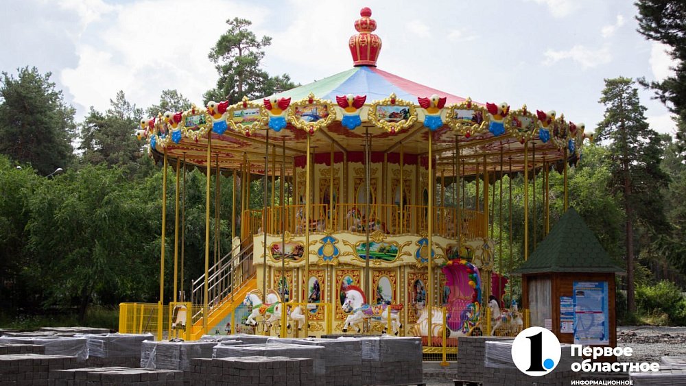 В Челябинске в парке Гагарина демонтируют конструкции старой площадки «Гулливер»