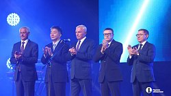 Алексей Текслер принял участие в награждении к Дню металлурга в Магнитогорске