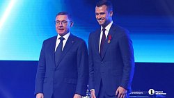 Алексей Текслер принял участие в награждении к Дню металлурга в Магнитогорске