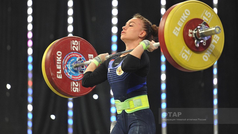 Челябинская тяжелоатлетка Кристина Новицкая выиграла золото чемпионата России