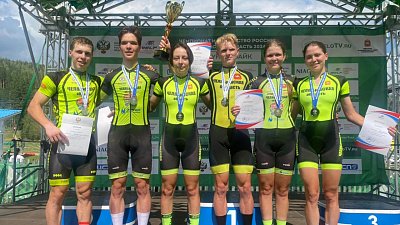 Копейские велогонщики завоевали серебро в эстафете на чемпионате России