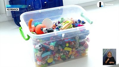 В ЧОДКБ дарят игрушки юным пациентам