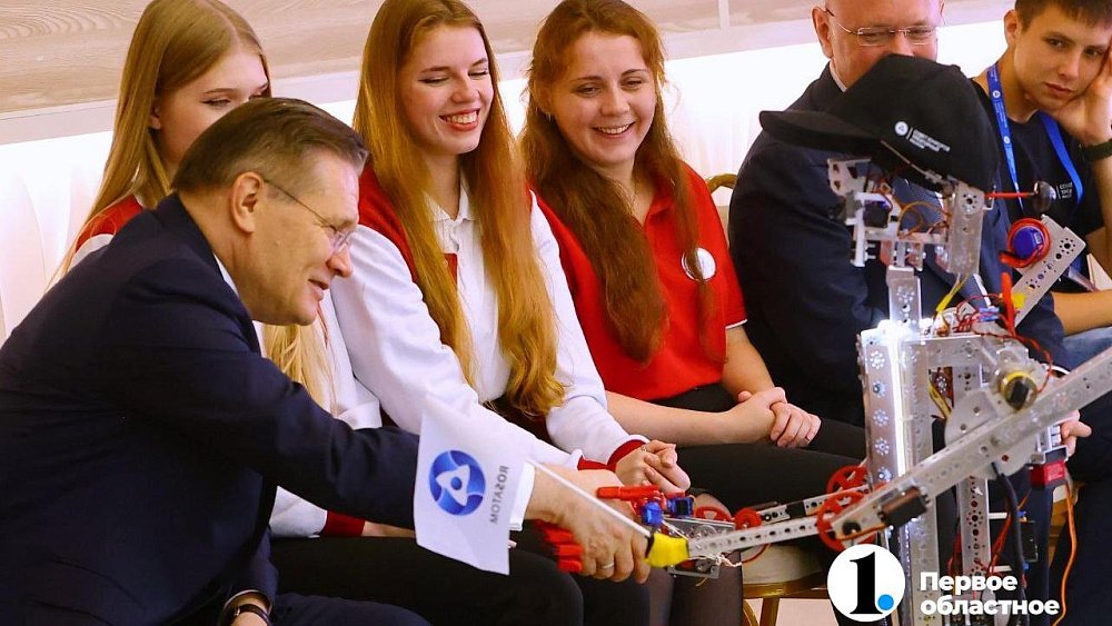 «Код атомщика»: гендиректор Росатома и студенты Трехгорного сверили ценностные ориентиры