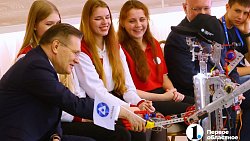 «Код атомщика»: гендиректор Росатома и студенты Трехгорного сверили ценностные ориентиры