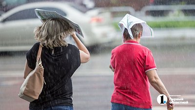 Жителей Челябинской области предупреждают о штормовом ветре и сильном ливне