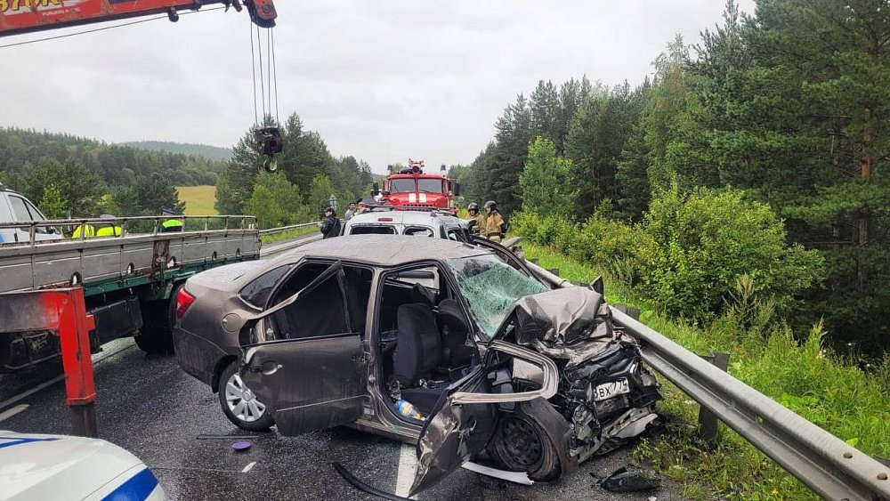 Число погибших в ДТП на трассе под Усть-Катавом выросло до трех