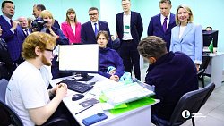 Глава Минздрава РФ Михаил Мурашко посетил Южно‑Уральский государственный медицинский университет