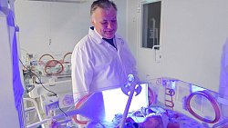 Делегация московских врачей начала прием пациентов в стационарах Южного Урала