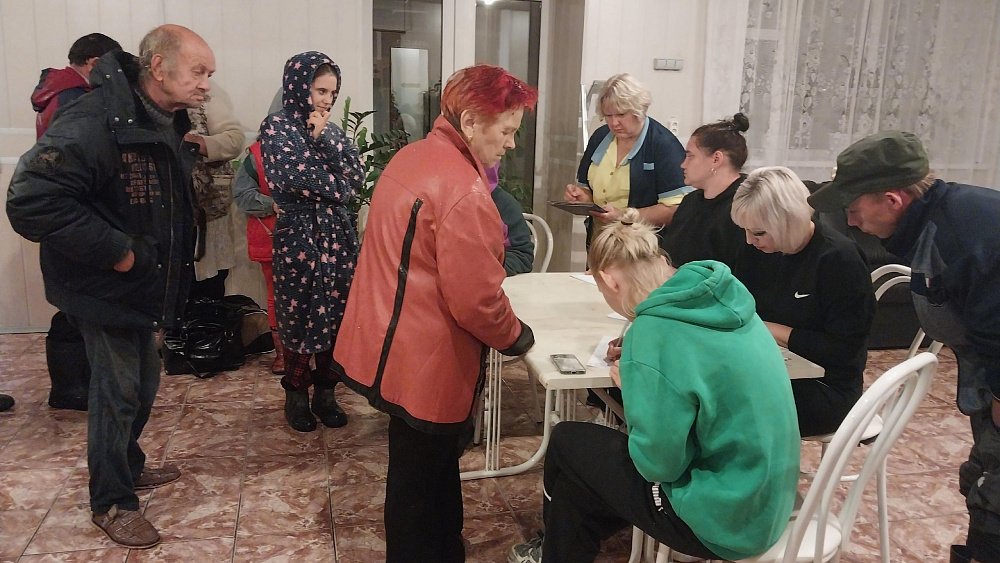 Пункт приема одежды для пострадавших открыли в мэрии Карабаша