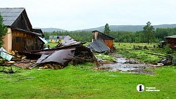 Вода ушла, но поселок завален мусором — как выглядит Киолим после потопа