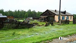 Вода ушла, но поселок завален мусором — как выглядит Киолим после потопа