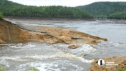 Алексей Текслер пообщался с пострадавшими жителями поселка Киолим