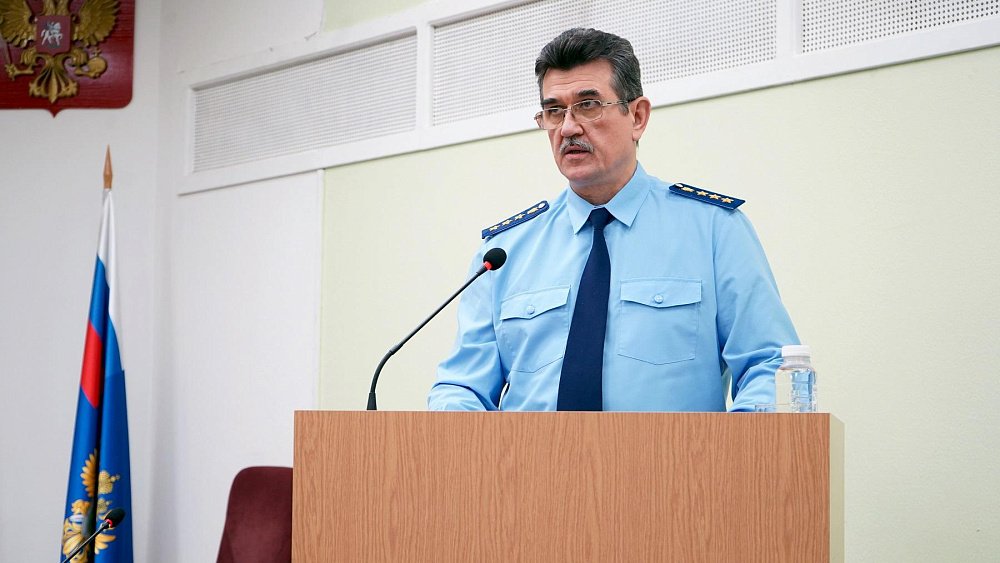 Замгенерального прокурора обсудил в Челябинске проблемы ЖКХ и раскрываемости преступлений