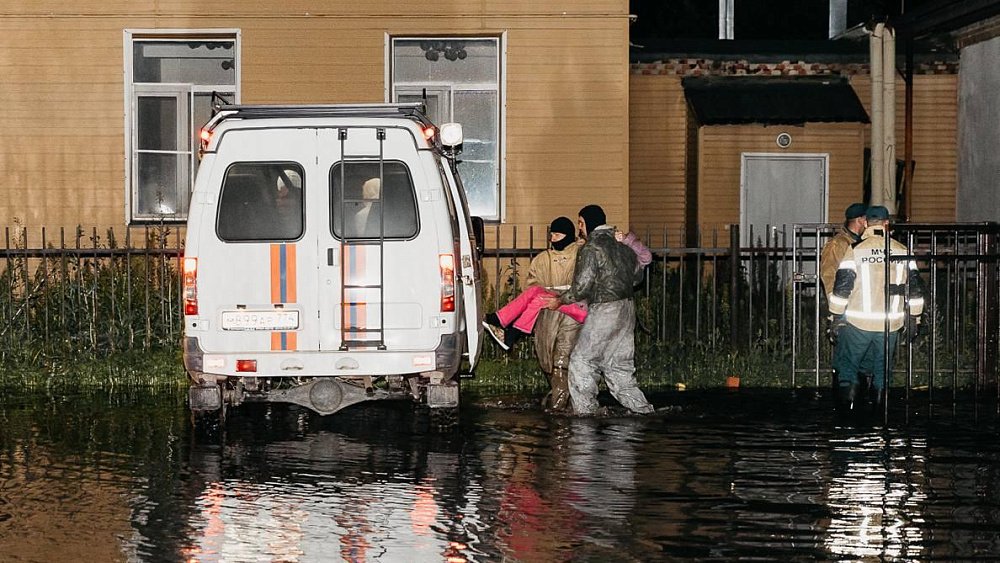 В Коркино из пансионата эвакуировали 30 пенсионеров из‑за подтопления