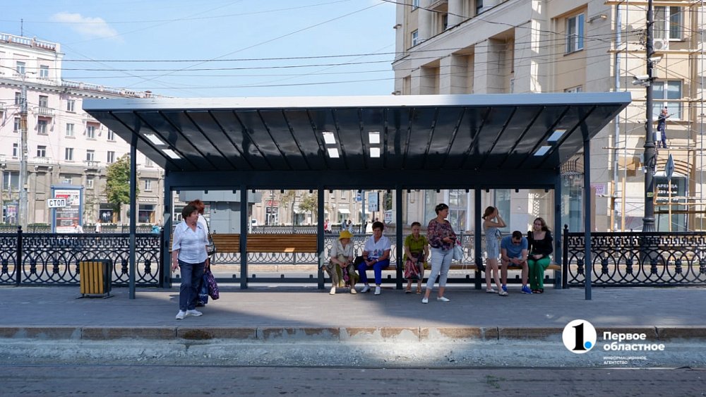 «Вандализм зашкаливает»: челябинцы разбили 90 остановок за первую половину года