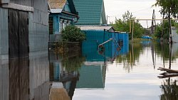 Губернатор Челябинской области поручил обеспечить жителей затопленных территорий питьевой водой