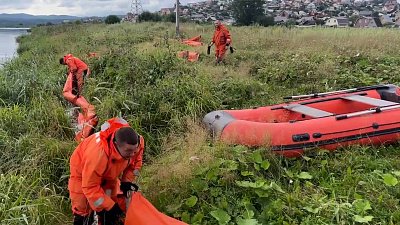 12 тонн нефтепродуктов откачали спасатели с Поликарповского пруда 