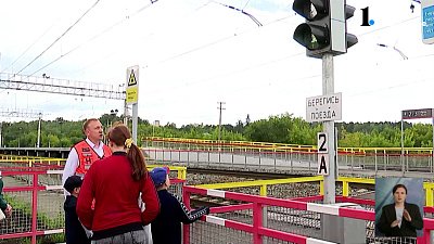 В Чебаркуле установили новые переходы через ж/д пути