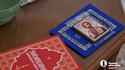 В кафедральном соборе на северо-западе Челябинска впервые крестили взрослого с полным погружением в воду