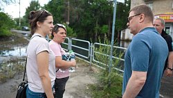 Алексей Текслер поручил вернуть электричество в подтопленные дома в Челябинске в сжатые сроки