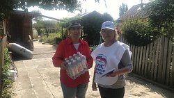 Депутаты и волонтеры «Единой России» навестили пострадавших от паводка в Челябинской области