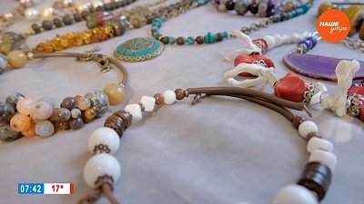 «Камни — как люди», — уверена Ирина Волгина в рубрике «Что в шкатулке?»