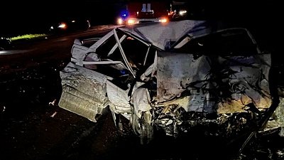 Шесть человек разбились в лобовой аварии под Челябинском