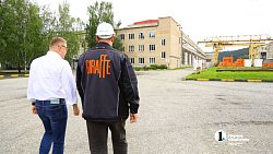 Алексей Текслер осмотрел производство башенных кранов в Нязепетровске