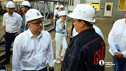Алексей Текслер осмотрел производство башенных кранов в Нязепетровске