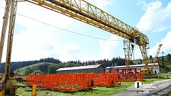 Алексей Текслер осмотрел производство башенных кранов в Нязепетровске