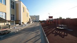 В Каслях обновили школу, автовокзал и музей