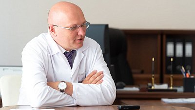 Суд выбрал меру пресечения главврачу Челябинского онкоцентра Ростовцеву