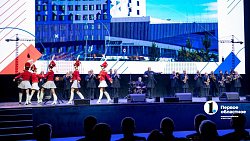 Алексей Текслер вручил награды лучшим работникам строительной отрасли