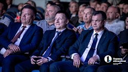 Алексей Текслер вручил награды лучшим работникам строительной отрасли