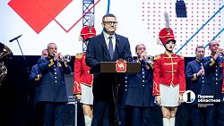 Алексей Текслер вручил награды лучшим работникам строительной отрасли