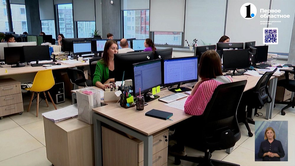 В областном парламенте наградили строителей