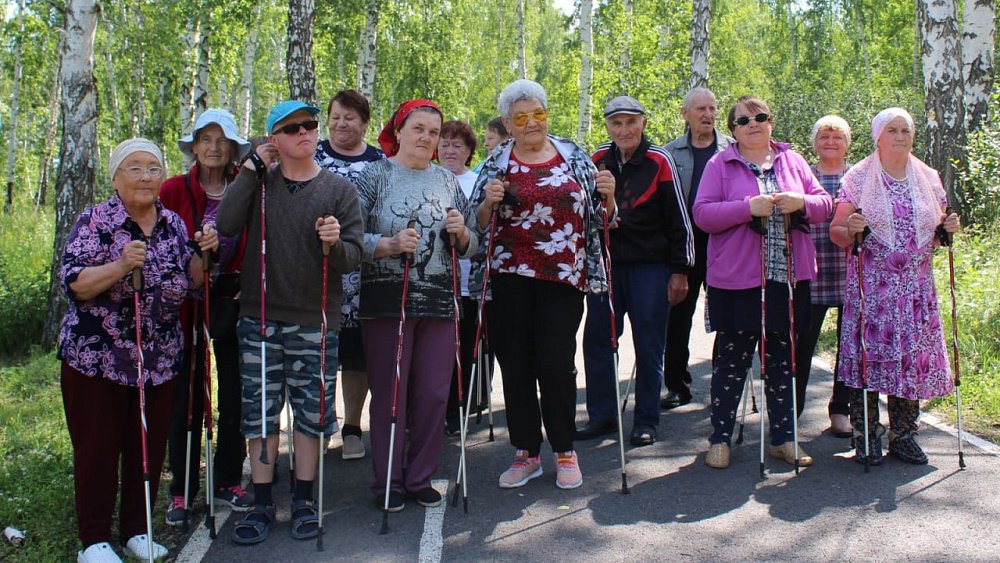 Южноуральские пенсионеры начали получать выплаты ко Дню пожилого человека