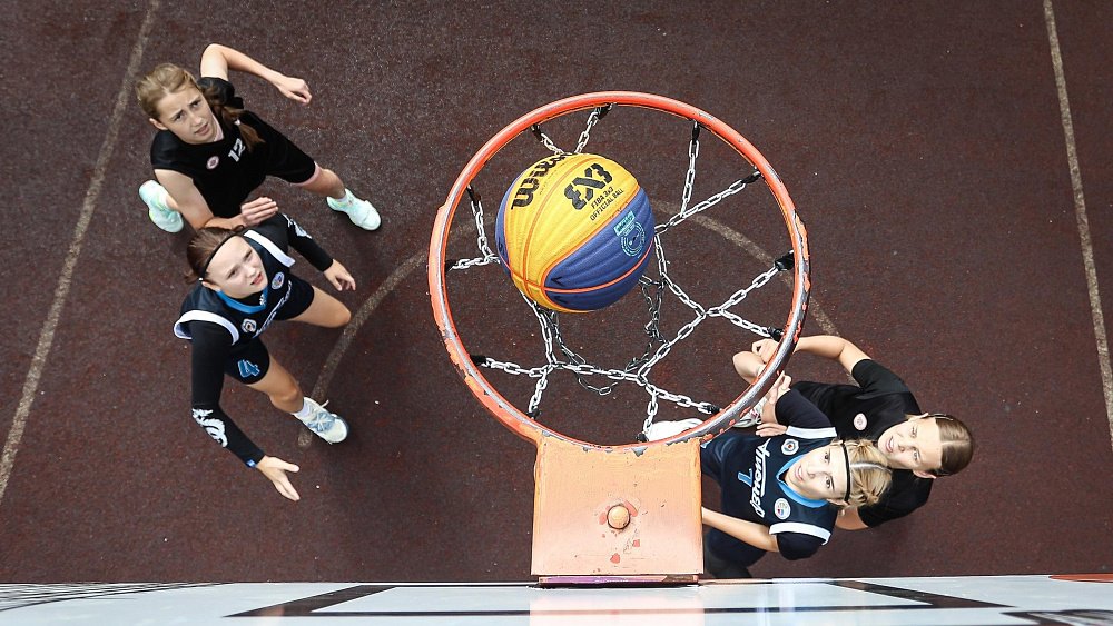 Более 127 команд собрал турнир по баскетболу «Оранжевый мяч» в Челябинске