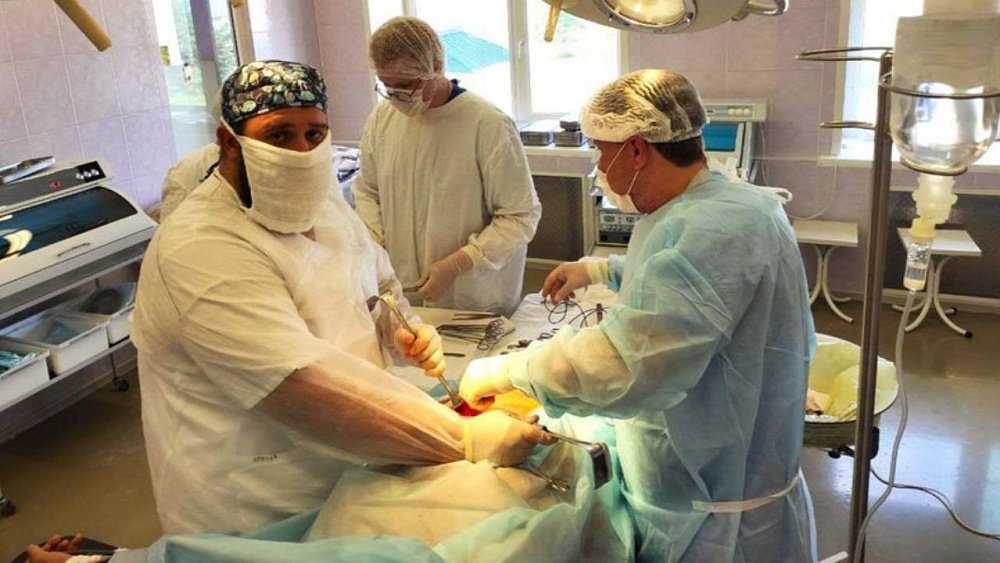 В Долгодеревенском спасли дальнобойщика с лопнувшим аппендиксом из Беларуси