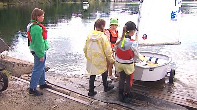 Юные яхтсмены тренируются на Тургояке