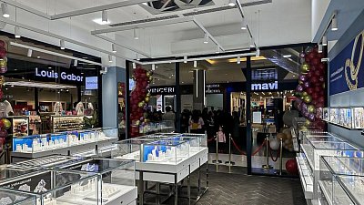 Житель Челябинска купил золотое колье за 857 тысяч рублей