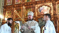 Митрополит Алексий совершил праздничную литургию в Свято‑Троицком храме Челябинска